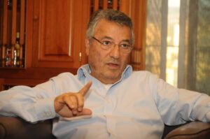 المقدسي: دموع الندم ام مستلزمات   الوفاء للراعي الاقليمي؟