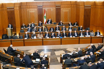الطبقة السياسية في لبنان وفنّ الشلل المُدار