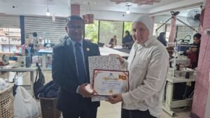 سفير سريلانكا يزور مشغل الخياطة الخيري Threads of Care في بيروت